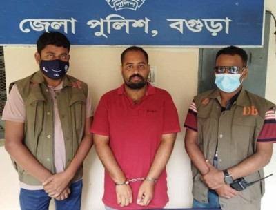 ডিজিটাল নিরাপত্তা আইনে প্রেমিকার করা মামলায় টাঙ্গাইল থেকে গ্রেফতার প্রেমিক ডিজিটাল নিরাপত্তা আইনে প্রেমিকার করা মামলায় টাঙ্গাইল থেকে গ্রেফতার প্রেমিক